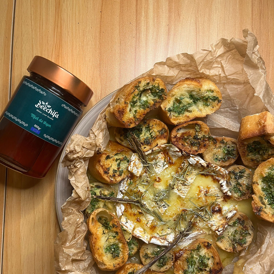 Camembert rôti au miel de thym